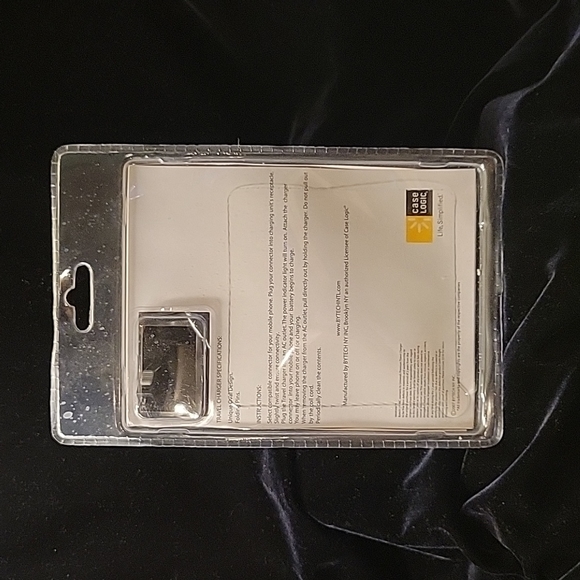 Universal Travel Charger - Picture 2 of 2